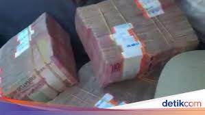 Pengertian iso 4217 dan mengapa rupiah disingkat idr. Viral Orang Pamer Duit Buat Anak Rp 100 Juta Cukup