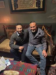 وانطلق عرض المسلسل، أمس الاثنين، وحصل على إشادات واسعة لأن أحداثه تدور حول الروحانيات والابتهالات. Ø®Ø§Ù„Ø¯ Ø³Ø±Ø­Ø§Ù† Ø´Ù‚ÙŠÙ‚ Ø­Ù…Ø§Ø¯Ø© Ù‡Ù„Ø§Ù„ ÙÙŠ Ù…Ø³Ù„Ø³Ù„ Ø§Ù„Ù…Ø¯Ø§Ø­ Ø±Ù…Ø¶Ø§Ù† Ø§Ù„Ù…Ù‚Ø¨Ù„ Ø§Ù„ÙŠÙˆÙ… Ø§Ù„Ø³Ø§Ø¨Ø¹