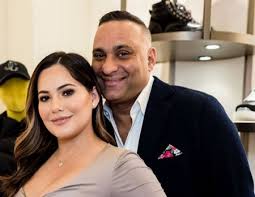 Still engaged to his fiancée ruzanna khetchian? Russell Peters Wife Now