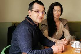 Raed arafat a cam sărit calul. Cine Este È™i Cu Ce Se OcupÄƒ Iubita Lui Vlad Voiculescu AÈ™a Face Bani Laura È™tefÄƒnuÈ› Impact