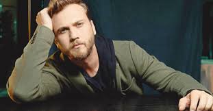 Erdinç gülener hakkında yapılan paylaşımlara, oynadığı tüm filmler ve dizilerin listesine bu sayfadan ulaşabilirsin. Pyc0nisndgn4cm