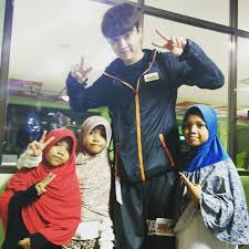 Start your free trial to watch the legend of the blue sea and other popular tv shows and movies including new releases, classics, hulu originals, and more. Foto Datang Ke Indonesia Shin Won Ho Lotbs Ramah Ke Fans Kapanlagi Com