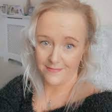 Donna Rendell's Instagram, Twitter & Facebook