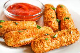 Be sure to preheat the air fryer to 400f at this step. How To Make Air Fryer Mozzarella Sticks Without The Cheese Oozing Out