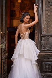 Did you scroll all this way to get facts about wedding dress bustle? Pollardi