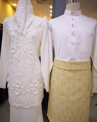 Model baju gamis terbaru tanah abang, jual gamis, online murah berkualitas, tunik cantik, dan harganya, 2017, modern, atasan. Baju Sedondon Exclusive Rm350 Free Pos Laju Size 36 38 40 42 44 46 To Order Inbox Page Whatapps 0109720158 Material Gaun Perkawinan Baju Pengantin Chiffon