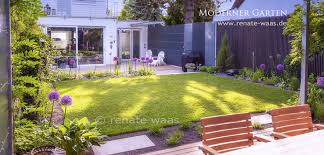 Das kann nicht zuletzt daran liegen, dass sie bei einer besonders üppigen blütenpracht. Moderne Gartengestaltung Mit Grasern Himalaya Birken Zinsser Gartengestaltung Schwimmteiche