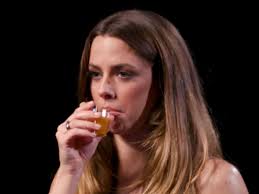 Vanessa Mai rutscht pikante Beichte raus