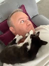 Daisy and Dexter love their new Dad 😻😻😻😻