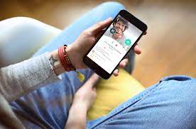 On a dating site, you don't need to use your gaydar to spot the viable dates in the room — everyone is up for grabs. The 9 Dating Apps Every Student Should Know About