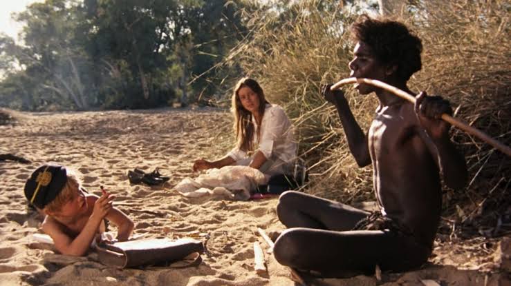 Screenshot of Walkabout (1971) &bull; English on MovieLinkBD