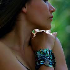 Libby Pool's Instagram, Twitter & Facebook