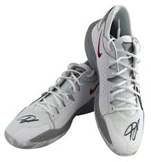 Nike basketball and giannis antetokounmpo will release his second signature shoe during 2020, which comes after the successful launch of the nike zoom freak 1. Bucks Giannis Antetokounmpo Signed White Nike Zoom Freak 2 Shoes Bas Witnessed