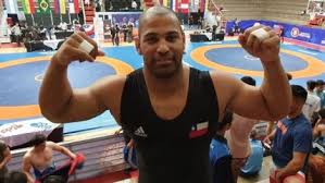 Yasmani acosta se prepara para su desafío. Yasmani Acosta Se Quedo Con La Medalla De Oro En El Preolimpico Que Le Dio Los Pasajes A Tokio Alairelibre Cl