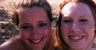 Onbekende rode auto gespot op looproute Kris en Lisanne