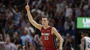 Stay up to date on the latest nba basketball news, scores, stats, standings & more. Cible Par Les Defenses Duncan Robinson Recherche Des Solutions Nba Basket Usa