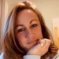 Lucinda Barton's Instagram, Twitter & Facebook