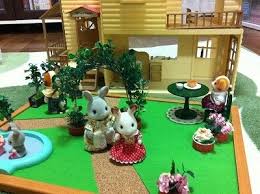 材料は百均２商品だけ 手作りシルバニアお庭ボードの作り方 築40年おんぼろ部屋の模様替え ドールハウス 手作り ドールハウス 作り方 手作り