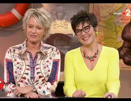 Affaire Conclue France2 Sophie Davant Et Patricia Casini Vitalis Collier Belle Miss En 2020 Mode Davant Sophie Davant