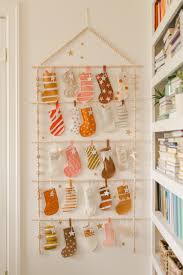Heirloom Advent Calendar Diy A Beautiful Mess Calendrierdel 39 Aventdiy Heirloom Adven En 2020 Calendrier De L Avent Calendrier De L Avant Calendrier De L Avent Diy