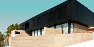 Besoin de faire des courses, envie d'aller au restaurant ? Maison Noire De Beton Et D Acier Maison Resolument Contemporaine Au Coeur De Lauzerville 31 A Lauzerville Une Realisation De Ar Quo Architectes Au Quotidien