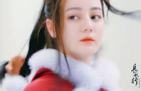 Nhân vật của cô phải giả trai để báo thù cho gia đình. Ä'á»ch Lá» Nhiá»t Ba Ä'áº¹p Xuáº¥t Sáº¯c á» TrÆ°á»ng Ca Hanh Tháº§n Thai Y Há»t Tá»« Trong Truyá»n BÆ°á»c Ra