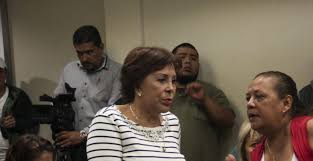 Physics of plasmas 22 (2), 022704, 2015. Alejandra Barrios Obtiene Suspension Para Evitar Arresto