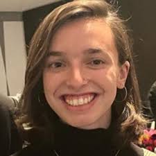 Kerry Peterman's Instagram, Twitter & Facebook