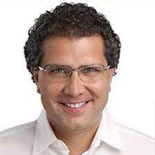 Fue nombrado este 12 de julio como el relevo de luis ernesto derbez bautista en medio de un pleito por parte del nuevo patronato e integrantes de la familia jenkins… Hon Mr Metro Armando Rios Piter World Forum For Ethics In Business