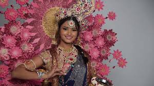 Us intl australia deutschland & österreich españa france india italia japan méxico nederland nordic polska south africa. Miss Universe India 2017 Shraddha Shashidhar S National Costume For Miss Universe 2017 Youtube