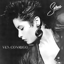Domingo de Versus Cual de estos 2 álbumes de #Selena prefieres ???? "ENTRE  A MI MUNDO" ó "VEN CONMIGO" ????