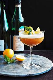 10 Easy Egg White Cocktail Recipes For Chic Weekend Brunches Cocktail Recipes Seasonal Cocktail Cocktail Garnish