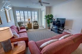 Seaside Delight 3 Bedrooms 2 Bathrooms Only 350 Ft From The Beach Rates From Beach Condo Rentals Virginia Beach Condos Virginia Beach Vacation Rentals