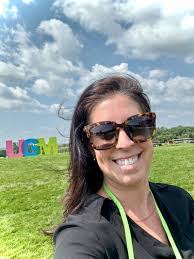 Jessica Pointer's Instagram, Twitter & Facebook