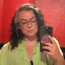 Erika Travis's Instagram, Twitter & Facebook