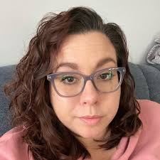 Ok seriously guys....😍 Fit video for the Rainbow/Blue/raspberry hoodies!