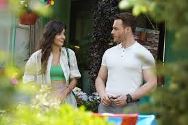 Fox tv'nin sevilen ve izlenen yeni dizi sen çal kapımı reytinglerde üst sıraları almaya devam ediyor. Sen Cal Kapimi Bugun Neden Yok Sen Cal Kapimi Final Mi Yapiyor