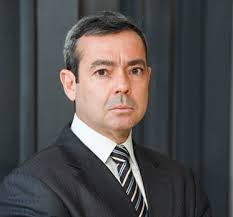 Juiz do Rio lança livro com ministros de tribunais superiores