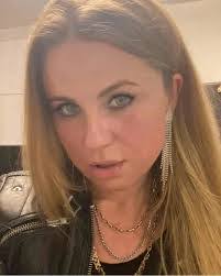 Jeannie Rider's Instagram, Twitter & Facebook