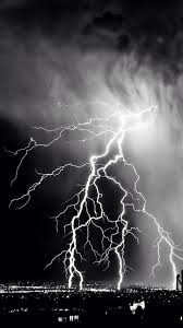 Black And White Iphone 7 Wallpaper Free Download The Storm Lightening Over City Wallpaper Beaty Your Iphone City In 2020 Black And White Wallpaper Iphone Storm Wallpaper Black And White Background