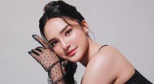 Dilarang Bertemu Anak, Stuart Collin Curhat di Instagram