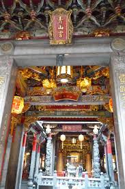 In the first two posts i shared photos of the qingshan king festival which is a lively taoist festival which takes place every year in late november/early december. è‰‹èˆºé'å±±å®® åµå‡ç´€äº‹ Pchome å€‹äººæ–°èžå°