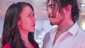 Dreamy Dimensions: Darlene Naponse