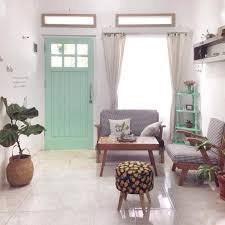 Selain dapat membuat para tamu berkesan, ruang tamu yang indah dan nyaman tentu akan menyejukkan hati dan pikiran para penghuninya yang penat setelah beraktivitas seharian di luar rumah. 23 Trend Terpopuler Sofa Minimalis Untuk Ruang Tamu 3x3
