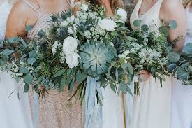 With the boho flowers, the boho chic wedding flowers style has been increasingly popular in the past few years… guess there are a lot of woodland spirits and chic hippies out there! Cassie And Sebastian S Casual Boho Beach Wedding In Florida By Katelyn Prisco Photography Boho Wedding Blog