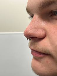 Hi friends I'm a professional body piercer at Scarlet Ink Studio Sarah  Valentine Piercing I'm doing a free piercing giveaway soon, if you'd like  to participate you can at @valentine_piercings