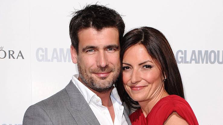does matthew robertson have a new partner?