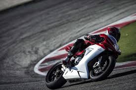 En popüler ve en uygu fiyatlı 1 ürünlerimizden 25 tanesini keşfedin. Mv Agusta F3 800 Drei Zylinder Im Sportlertrimm Magazin