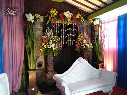 Bisa jadi karena durinya atau bentuk kaktus yang terlalu kaku. Dekorasi Di Teras Rumah Idazdekorasi Idaz Dekorasi Dekorasi Pelaminan Modern Dekorasi Pelaminan Tradisional Wedding Dekorasi Paket Pernikahan