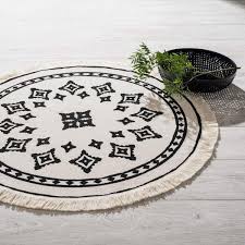 Designer teppich sevilla mandala schwarz weiss rund kaufen bei von teppich rund schwarz weiß photo. Teppich Nomadic Mit Fransen Rund Schwarz Beige Dm 90 Cm Ethno Boho Stil Atmosphera Emako